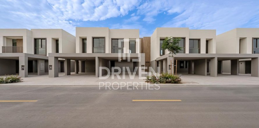 Városi lakóépület itt: The Valley, Dubai, EAE, 3 hálószoba, 185 m², azonosító: 684417