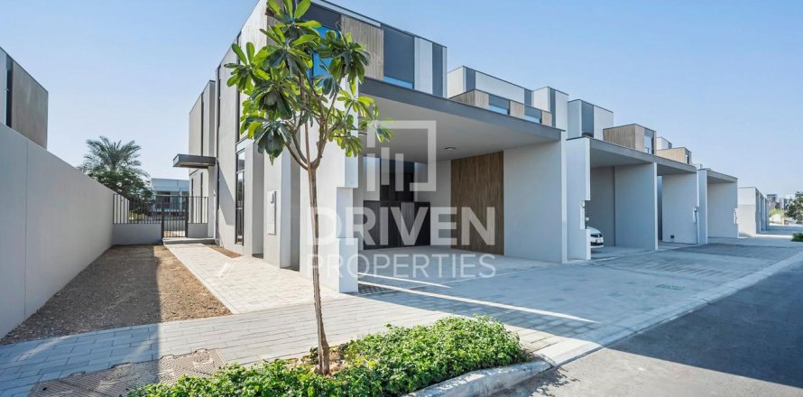 Városi lakóépület itt: Mudon, Dubai, EAE, 4 hálószoba, 266 m², azonosító: 684415