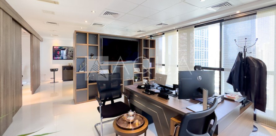 Toimisto Jumeirah Lake Towers, Dubai, Arabiemiraatit 115.7 m2 № 652011