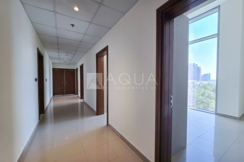 Oficina en alquiler en Business Bay, Dubai, EAU 199.7 m2 № 652014 - foto 1