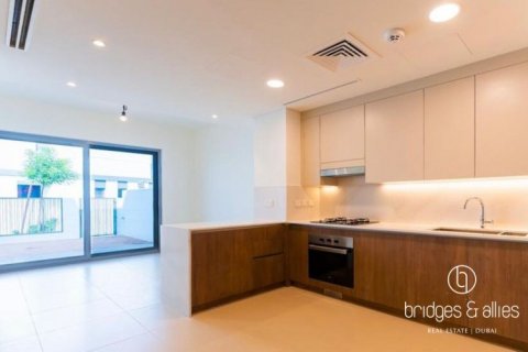 Villa a Tilal Al Ghaf, Dubai, EAU 3 camere da letto, 140 mq. № 687073