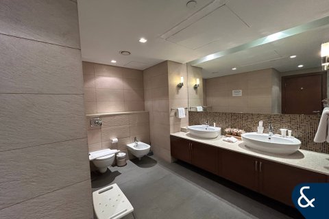 Appartement te huur in Palm Jumeirah, Dubai, VAE 2 slaapkamers, 161 vr.m., nr 671670 - foto 8