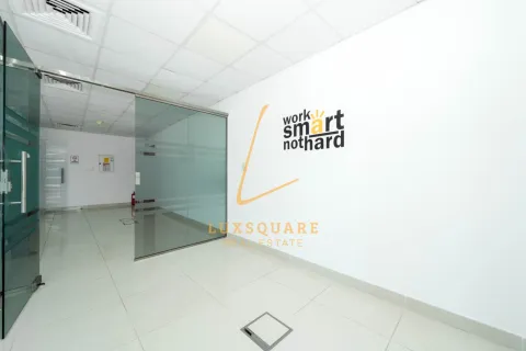 Zyrë në Jumeirah Lake Towers, Dubai, Emiratet e Bashkuara Arabe 67 m2. № 658802 - Foto 11