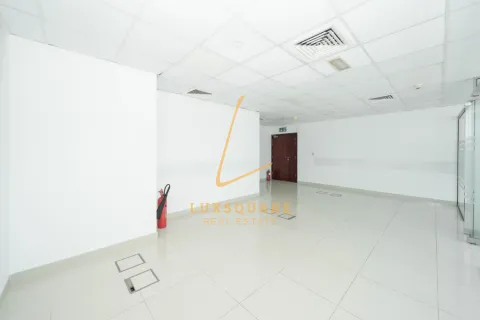 Zyrë në Jumeirah Lake Towers, Dubai, Emiratet e Bashkuara Arabe 67 m2. № 658802 - Foto 7