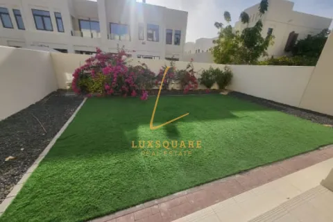 Зняти в оренду віллу в Рим, Дубай, ОАЕ 3 спальні, 283м2, № 658799 - фото 6