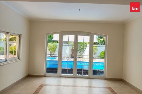 Vila di Jumeirah Park, Dubai, UEA 4 kamar tidur, 586.3 m2 nomor 739008 - foto 4