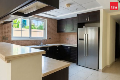 Vila di Jumeirah Park, Dubai, UEA 4 kamar tidur, 586.3 m2 nomor 739008 - foto 7