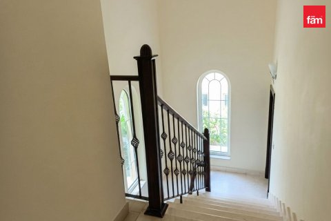 Vila di Jumeirah Park, Dubai, UEA 4 kamar tidur, 586.3 m2 nomor 739008 - foto 9