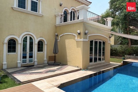 Vila di Jumeirah Park, Dubai, UEA 4 kamar tidur, 586.3 m2 nomor 739008 - foto 11