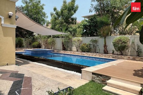 Vila di Jumeirah Park, Dubai, UEA 4 kamar tidur, 586.3 m2 nomor 739008 - foto 12