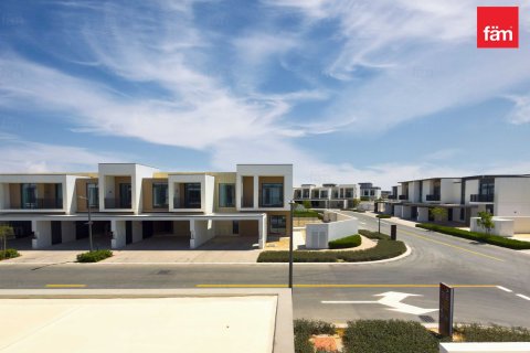 Villa in Dubai, UAE 4 bedrooms, 298.9 sq.m. № 739009