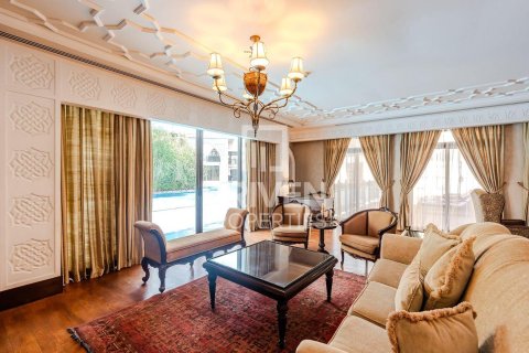 Villa in Palm Jumeirah, Dubai, VAE: 4 Schlafzimmer, 368.55 m2 Nr. 745789