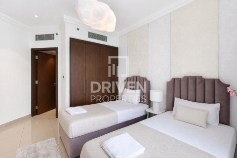 Üürile anda korter asukohaga Downtown Dubai (Downtown Burj Dubai), Dubai, AÜE: 2 magamistoaga, 131.36 m² Nr 745787 - pilt 10