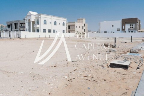 Terreno en venta en Muroor Area, Abu Dhabi, EAU 1394 m2 № 681319 - foto 3