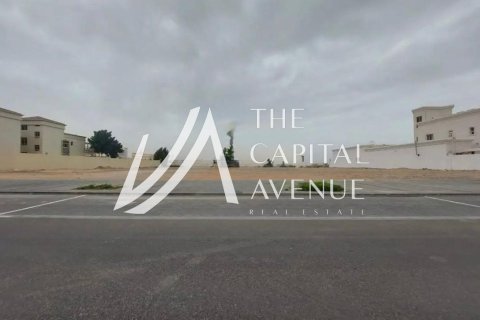 Tomt till försäljning i Mohamed Bin Zayed City, Abu Dhabi, UAE 2357 kvm Nr. 681318 - fotografi 2