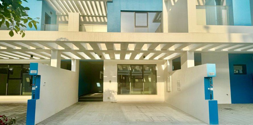 Városi lakóépület itt: Dubai, EAE, 4 hálószoba, 144 m², azonosító: 658971