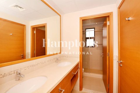 Villa para arrendamento em Arabian Ranches, Dubai, EAU 3 quartos, 289.50990278 m2 № 660801 - foto 21