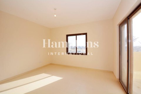 Villa para arrendamento em Arabian Ranches, Dubai, EAU 3 quartos, 289.50990278 m2 № 660801 - foto 2