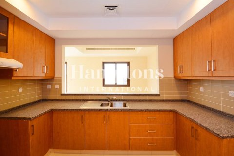 Villa para arrendamento em Arabian Ranches, Dubai, EAU 3 quartos, 289.50990278 m2 № 660801 - foto 11