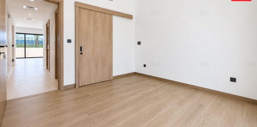 Városi lakóépület itt: Dubai, EAE, 4 hálószoba, 145.1 m², azonosító: 719836