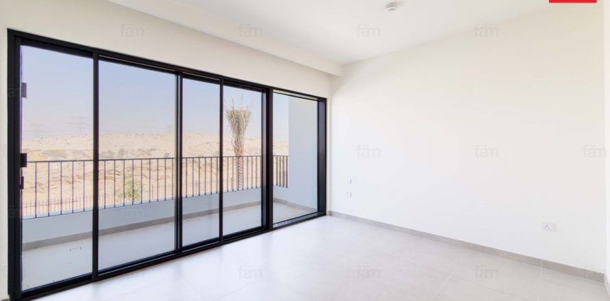 Řadový dům v Dubai, SAE 3 ložnice, 144.8 m² Č.: 719838