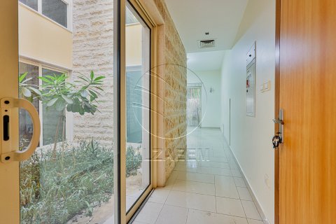 Willa do wynajęcia w Al Raha Gardens, Abu Dhabi, ZEA 4 sypialnie, 402 mkw., nr 662893 - zdjęcie 5