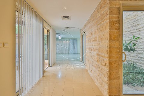 Willa do wynajęcia w Al Raha Gardens, Abu Dhabi, ZEA 4 sypialnie, 402 mkw., nr 662893 - zdjęcie 6
