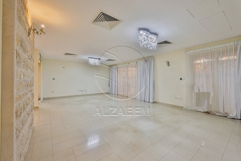 Willa do wynajęcia w Al Raha Gardens, Abu Dhabi, ZEA 4 sypialnie, 402 mkw., nr 662893 - zdjęcie 9