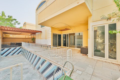 Willa do wynajęcia w Al Raha Gardens, Abu Dhabi, ZEA 4 sypialnie, 402 mkw., nr 662893 - zdjęcie 1
