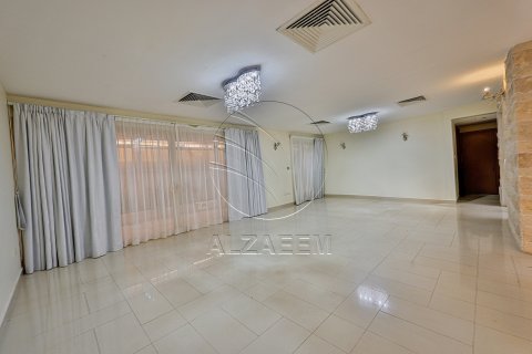 Willa do wynajęcia w Al Raha Gardens, Abu Dhabi, ZEA 4 sypialnie, 402 mkw., nr 662893 - zdjęcie 7