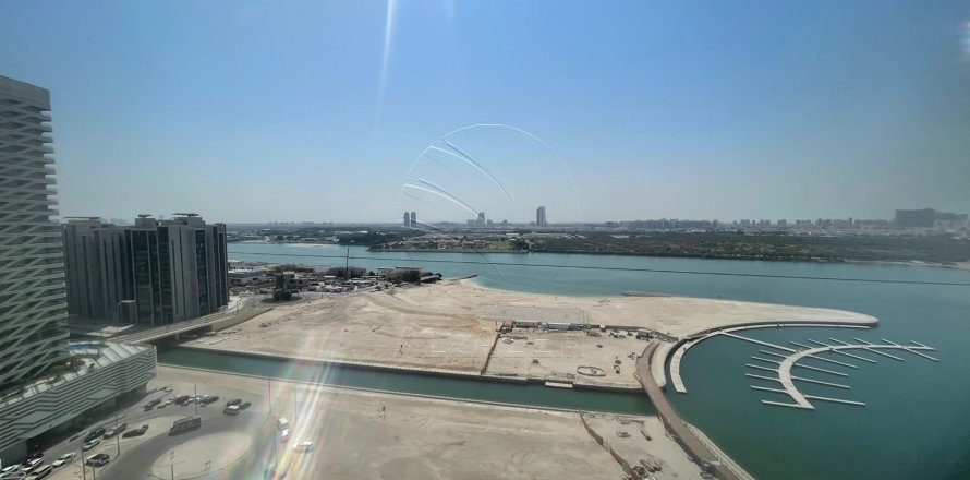 Apartemen di Abu Dhabi, UEA 2 kamar tidur, 112 m2 nomor 662892