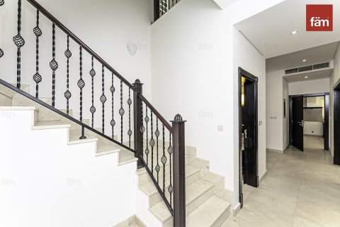 Vila v Al Furjan, Dubai, SAE 3 ložnice, 600 m² Č.: 633858 - fotografie 15