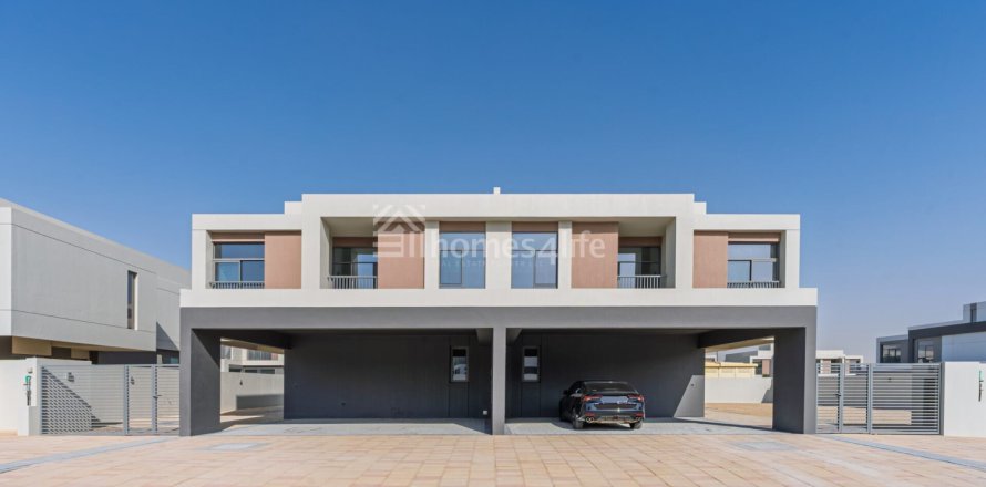 Villa à Dubai South (Dubai World Central), Dubai, EAU: 4 chambres, 531 m2 № 682487