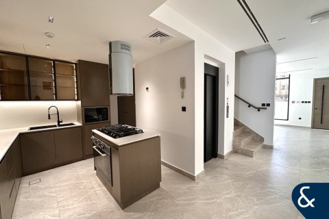 Townhouse în Jumeirah Village Circle, Dubai, EAU 4 dormitoare, 287 mp.  №697813