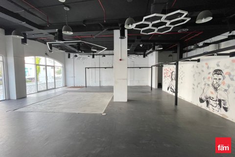 Dyqan në Arjan, Dubai, Emiratet e Bashkuara Arabe 120.7 m2. № 721309 - Foto 3