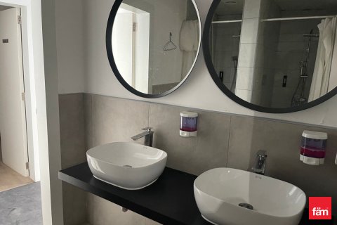 Dyqan në Arjan, Dubai, Emiratet e Bashkuara Arabe 120.7 m2. № 721309 - Foto 12