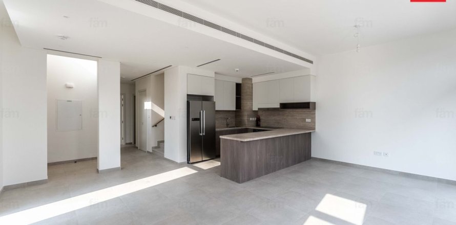 Dubai、UAEにあるタウンハウス 4ベッドルーム、265.9 m2 No640356