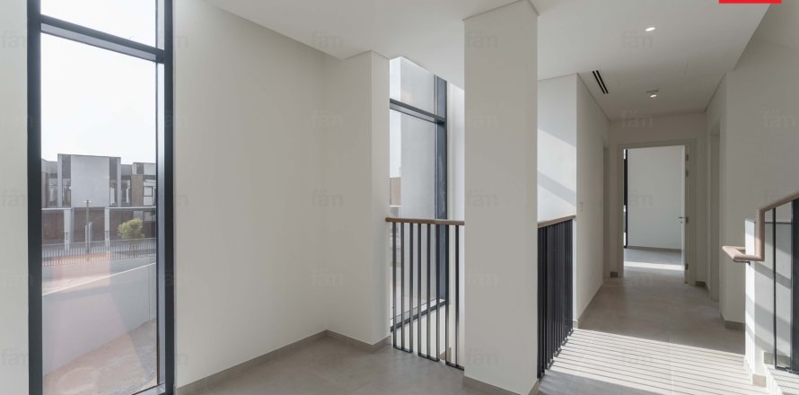 Townhouse di Dubai, UEA 4 kamar tidur, 265.9 m2 nomor 640356