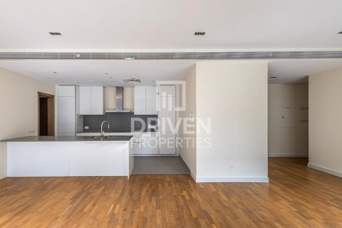 Apartment in City Walk, Dubai, UAE 2 bedrooms, 164.81 sq.m. № 742044 - photo 2