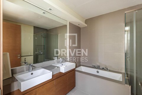 Apartment in City Walk, Dubai, UAE 2 bedrooms, 164.81 sq.m. № 742044 - photo 15