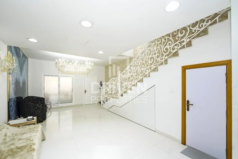 Kuća u nizu u gradu Jumeirah Village Circle, Dubai, UAE 4 spavaće sobe, 385 m2 Br. 653500 - Slika 8