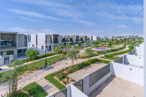 Vila u gradu Dubai Land, Dubai, UAE 4 spavaće sobe, 239 m2 Br. 719306 - Slika 16