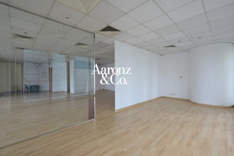 Office in Business Bay, Dubai, UAE 102 sq.m. № 706412 - photo 6