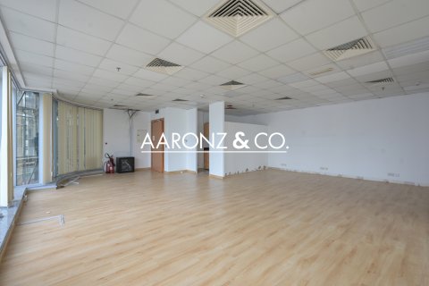 Office in Business Bay, Dubai, UAE 102 sq.m. № 706412 - photo 2