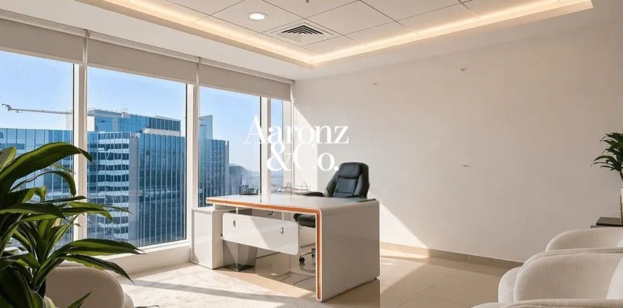 Office in Business Bay, Dubai, UAE 61 sq.m. № 706411