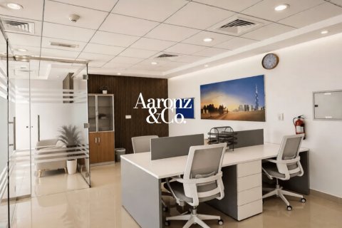 Office in Business Bay, Dubai, UAE 61 sq.m. № 706411 - photo 5