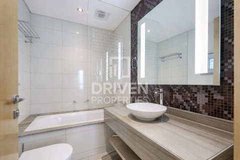 Apartman u gradu Business Bay, Dubai, UAE 2 spavaće sobe, 129.51 m2 Br. 759250 - Slika 25