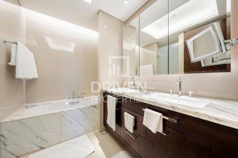 Huoneisto Downtown Dubai (Downtown Burj Dubai), Dubai, Arabiemiraatit 2 makuuhuonetta, 157.84 m2 № 755592 - kuva 13