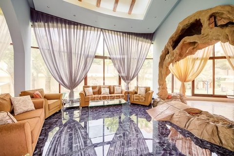 ویلا برای اجاره در Emirates Hills، Dubai، امارات متحده عربی 1723.72 متر مربع ، شماره 768184 - تصویر 4