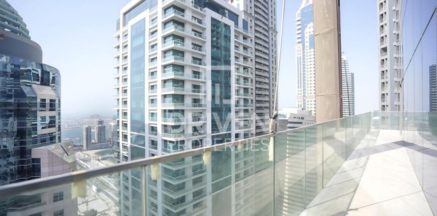 Apartment in Dubai Marina, Dubai, UAE 4 bedrooms, 594.21 sq.m. № 768189